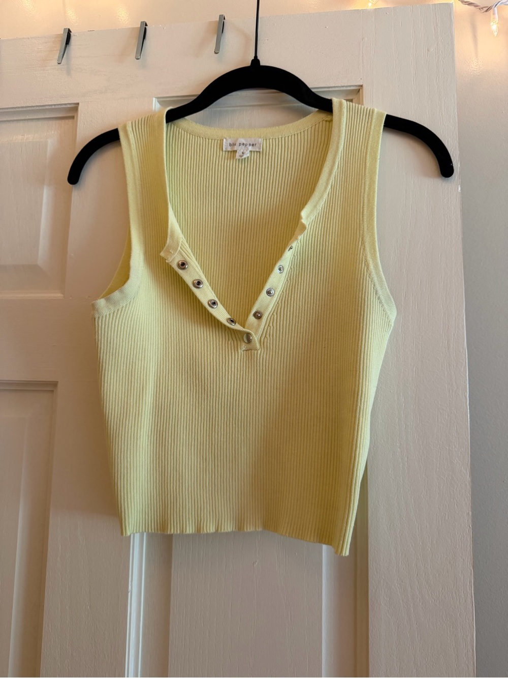 Blu Pepper Pale Yellow Ribbed Snap-Front Tank